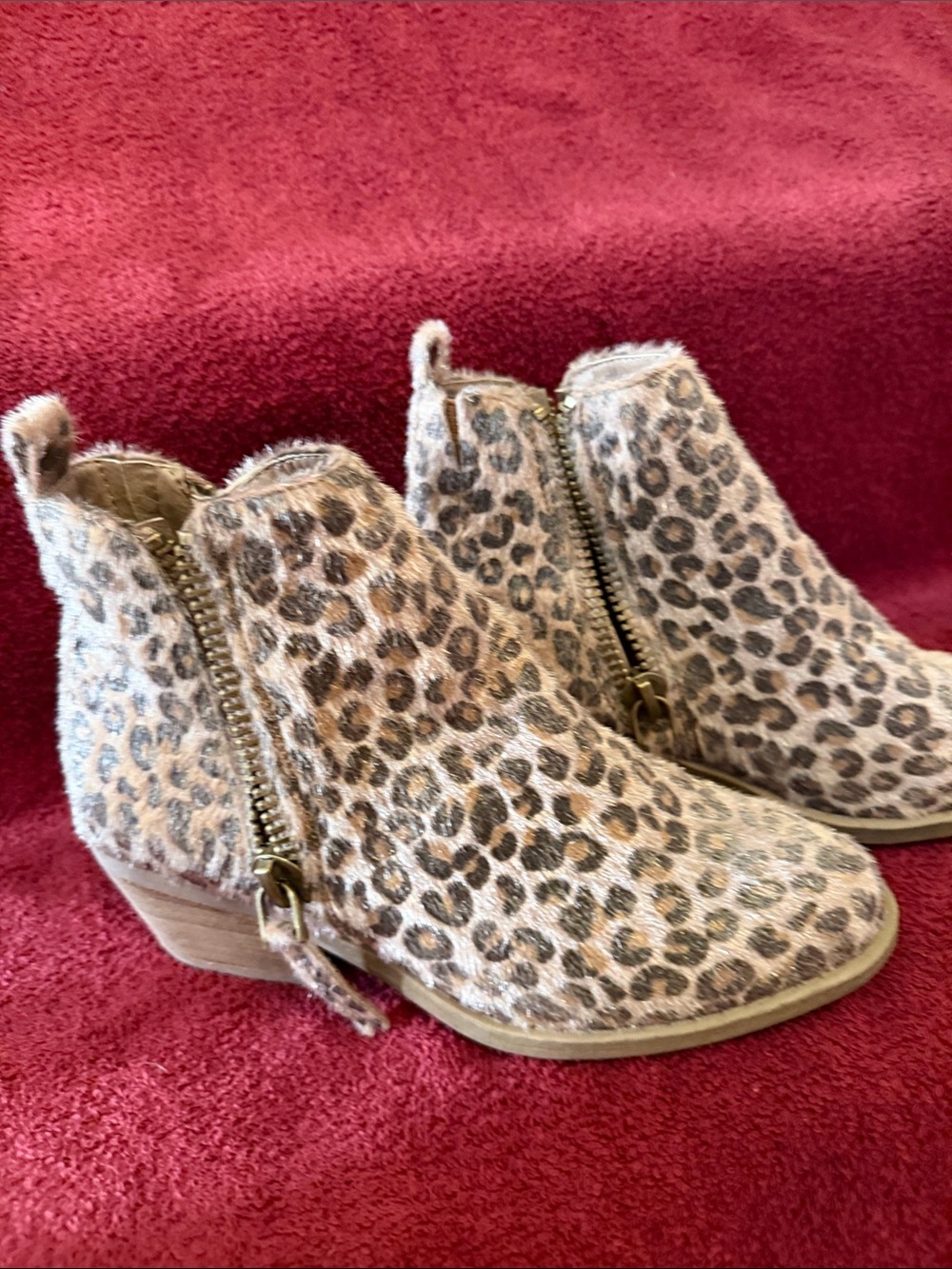 Leopard Print Ankle Booties in Tan and Black - Women, dual zippers - Picture 6 of 6